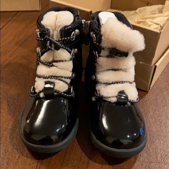 infant ugg boots size 8